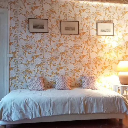 Le Mas Palegry Chambres D'hotes Avec Vue Sur Jardin